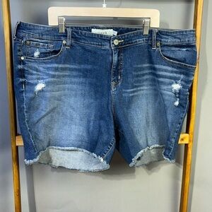 Torrid denim distressed blue Jean shorts. Size 26. EUC.